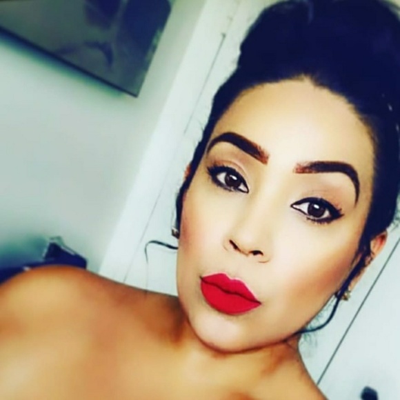vanessagines